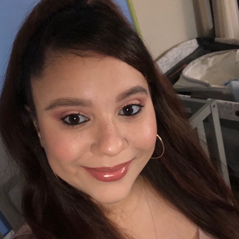 Meet your Posher, Stephanie